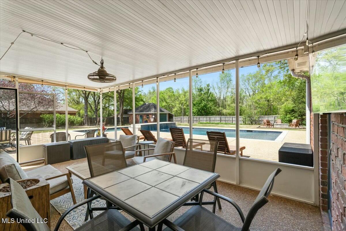 8538 Collinswood Drive, Olive Branch, Mississippi image 27
