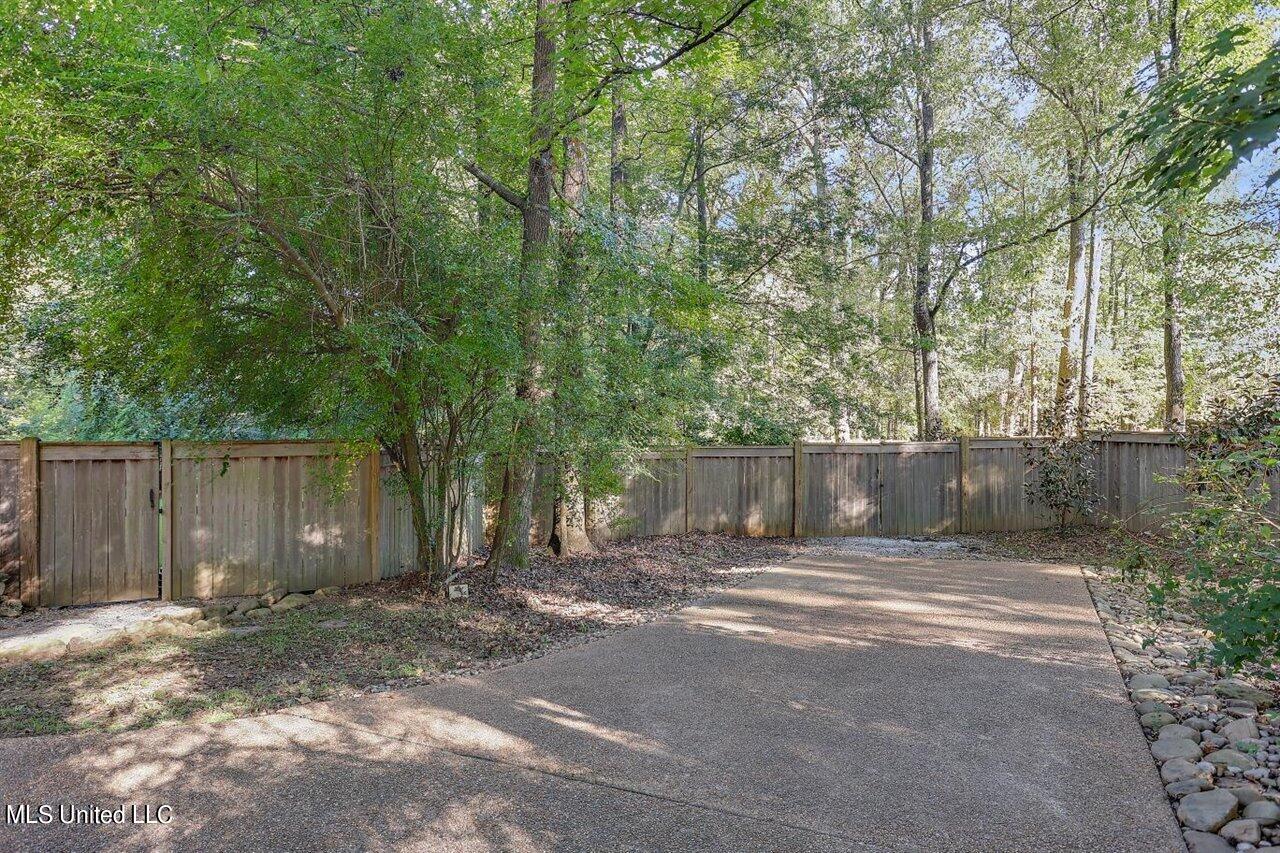 7 Charleston Avenue, Clinton, Mississippi image 5