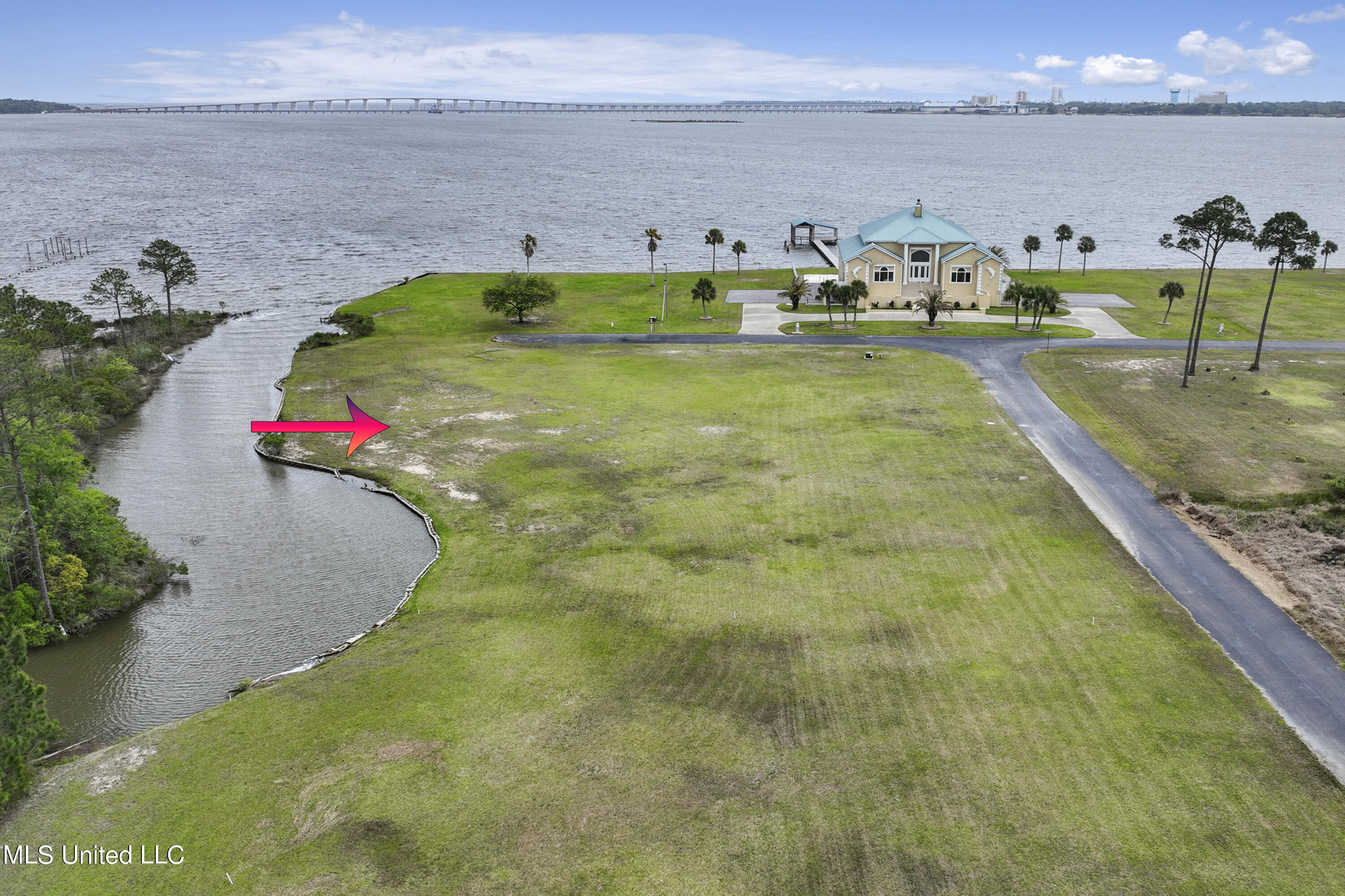 Ascot Drive, Biloxi, Mississippi image 8