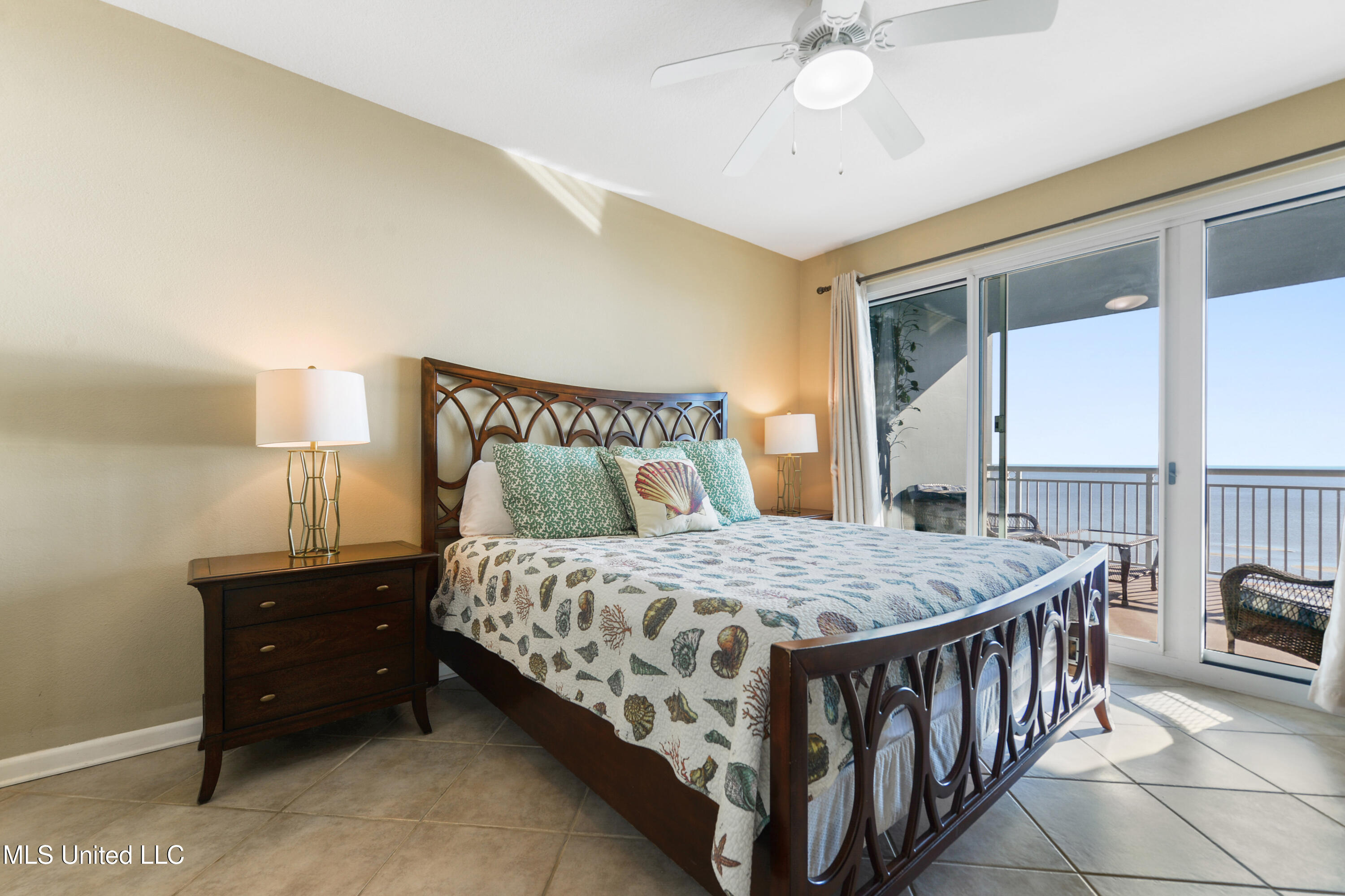 2228 Beach Drive #907, Gulfport, Mississippi image 11