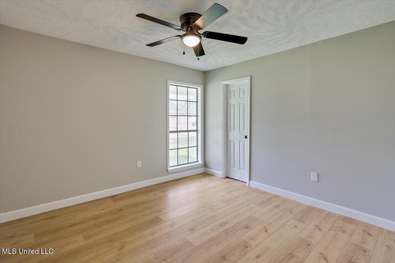 800 Longwood Place, Clinton, Mississippi image 20