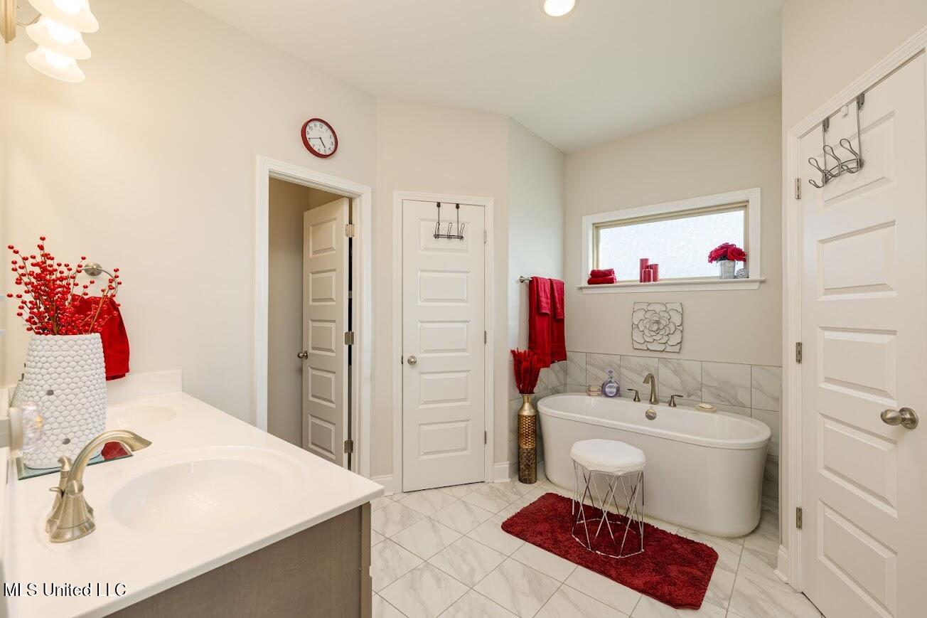 4969 Witt Cove, Olive Branch, Mississippi image 19