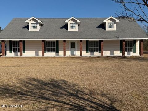 Homes For Sale - 38 Wyatt Lane<br/> Picayune, MS 39466