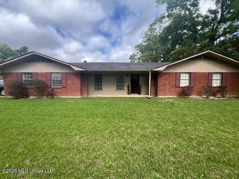 Homes For Sale - 100 Brookfield Drive<br/> Adams County, Natchez, MS 39120