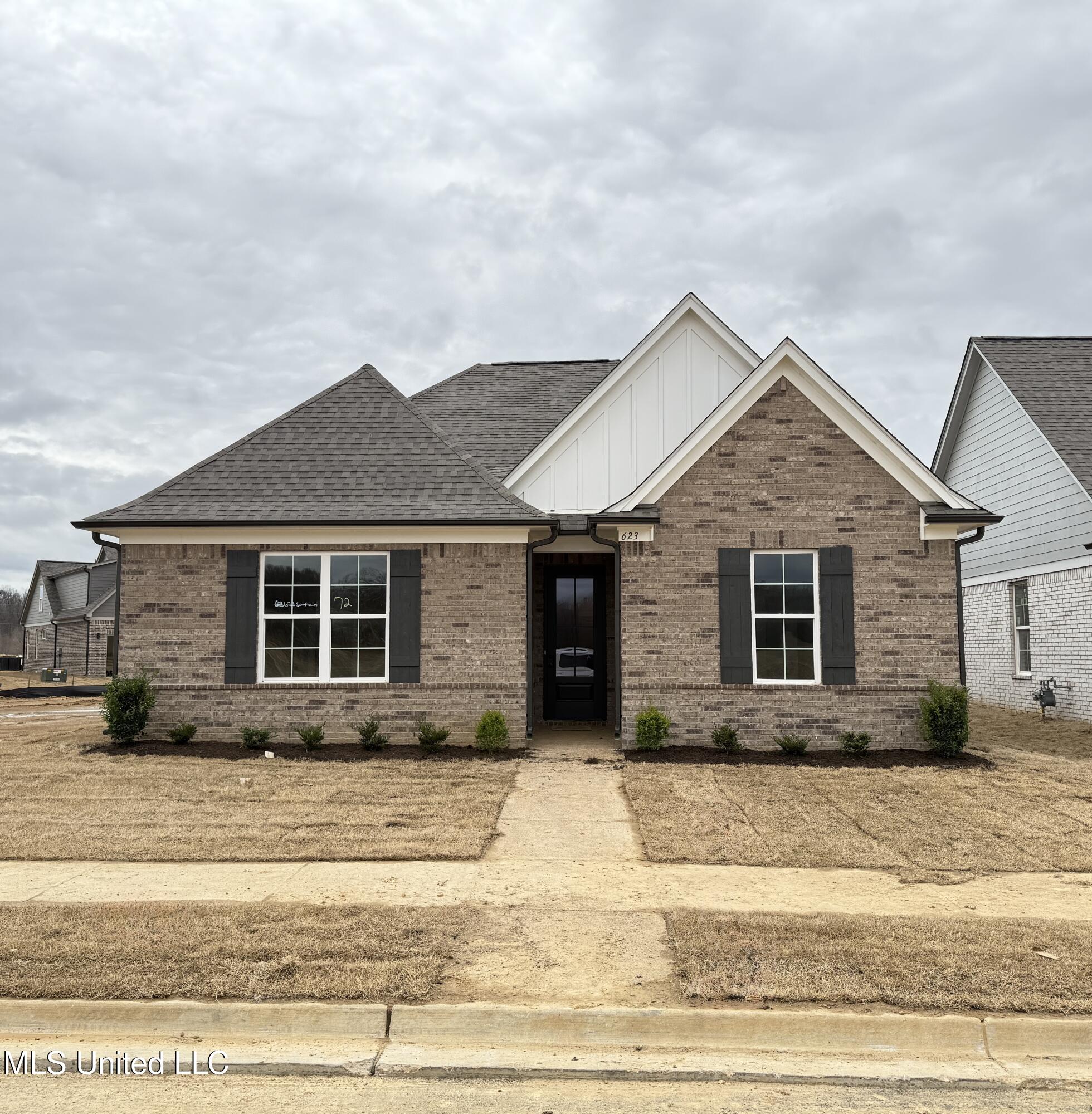 623 Sunflower Street, Nesbit, Mississippi image 1