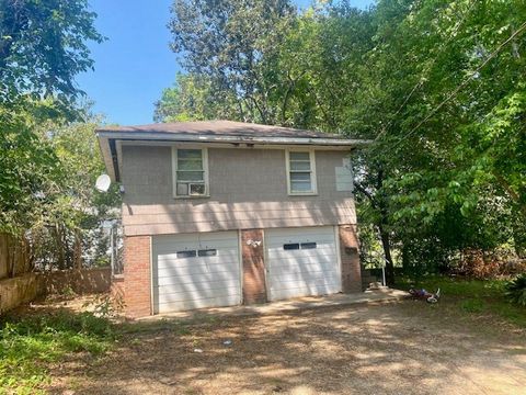 Homes For Sale - 136 1/2 New York Avenue<br/> Pike County, McComb, MS 39648