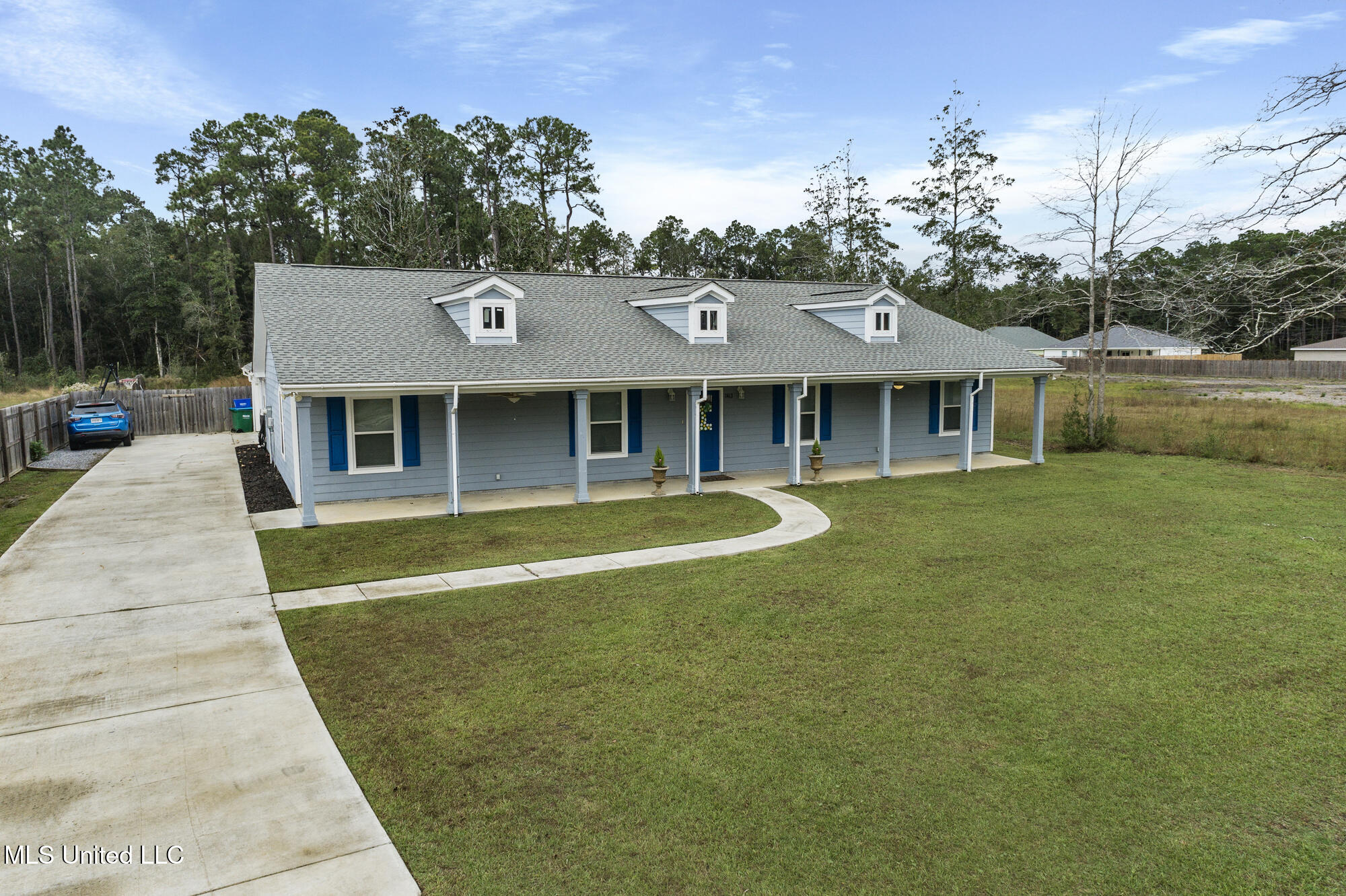 1413 Lark Drive, Gautier, Mississippi image 3