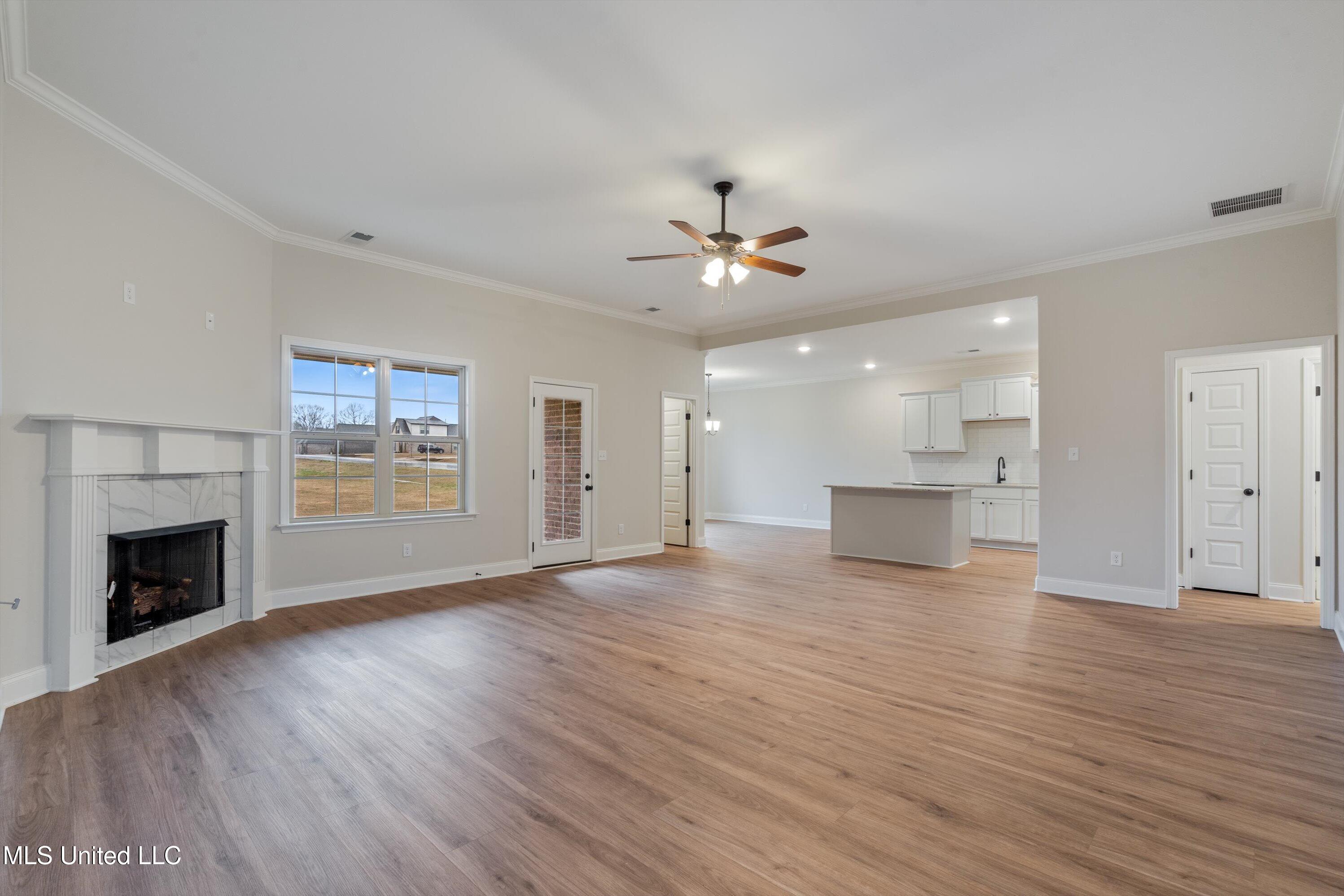 741 Lucas Lane, Hernando, Mississippi image 3
