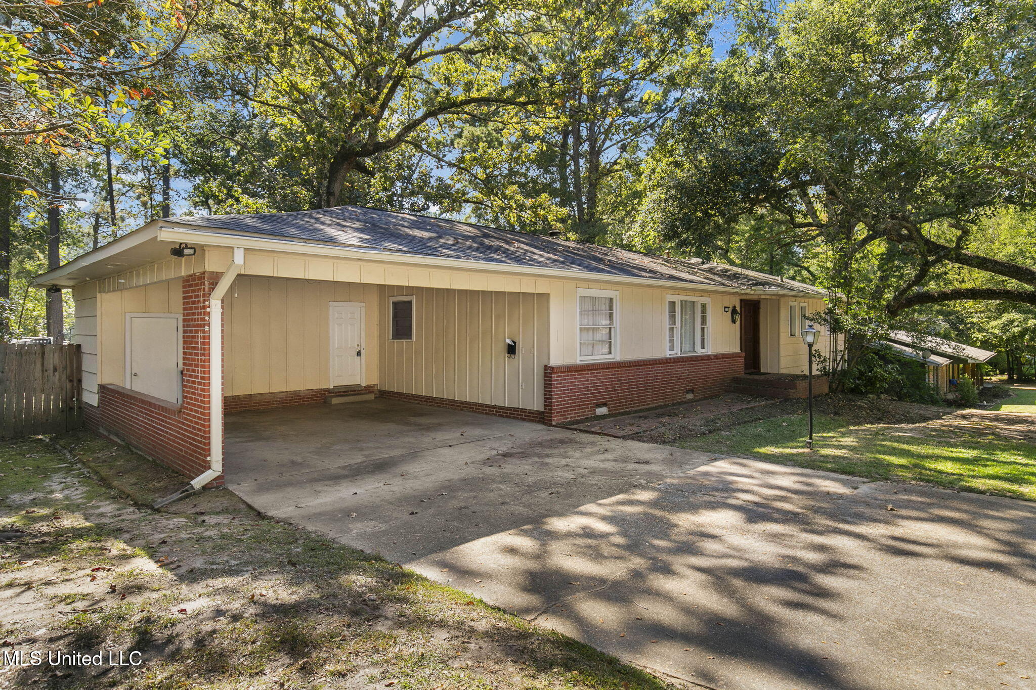 2153 Southwood Road, Jackson, Mississippi image 3