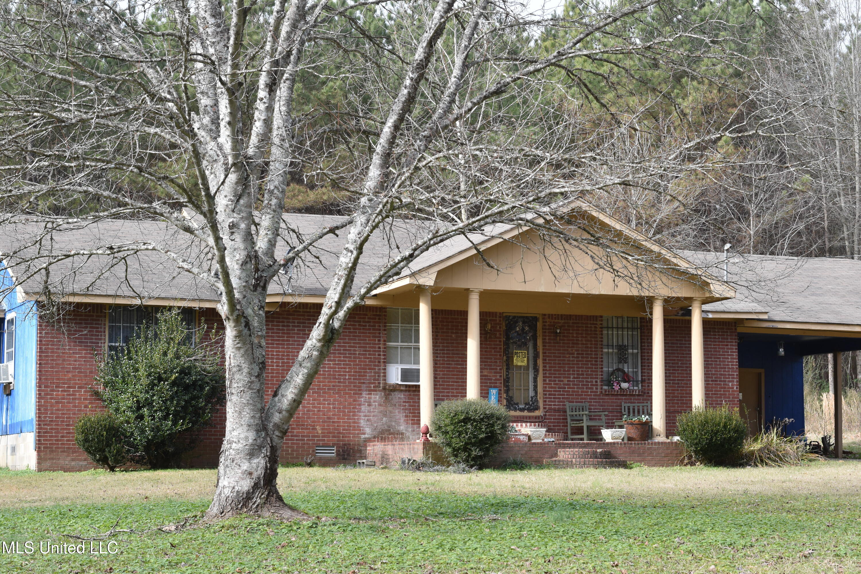 3928 Gravel Springs Road, Senatobia, Mississippi image 2