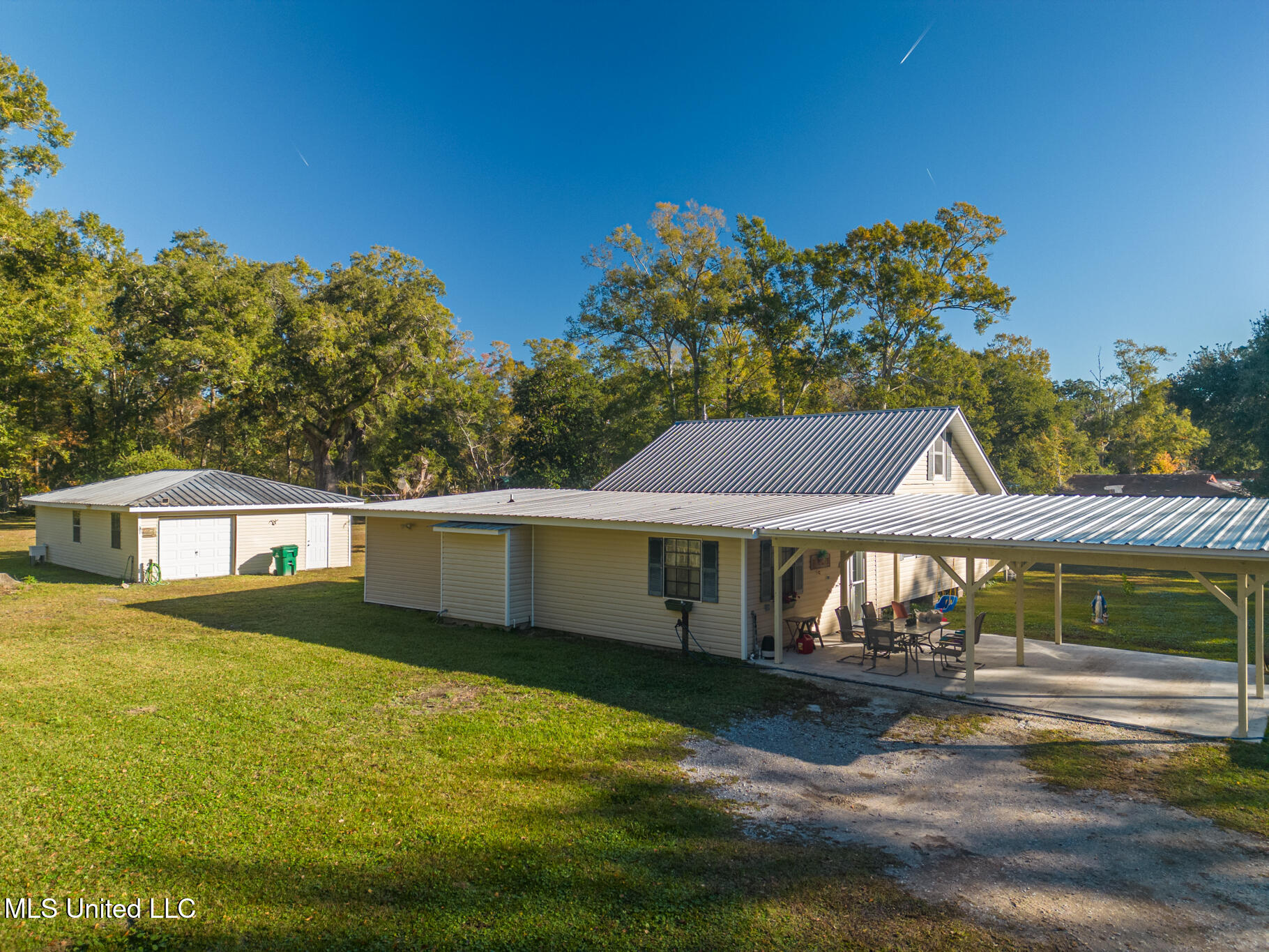 8015 Dazure Street, Bay Saint Louis, Mississippi image 3