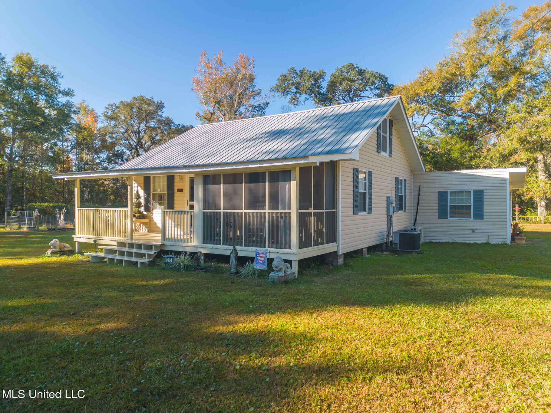 8015 Dazure Street, Bay Saint Louis, Mississippi image 2