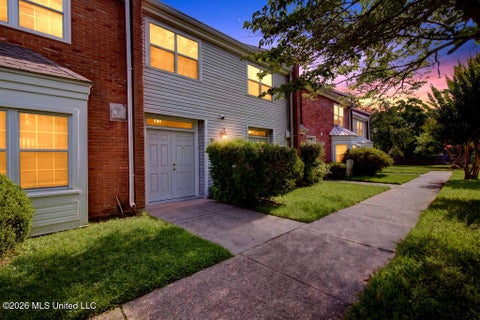 Condo For Sale - 928 Courthouse Road<br/> Gulfport, MS 39507