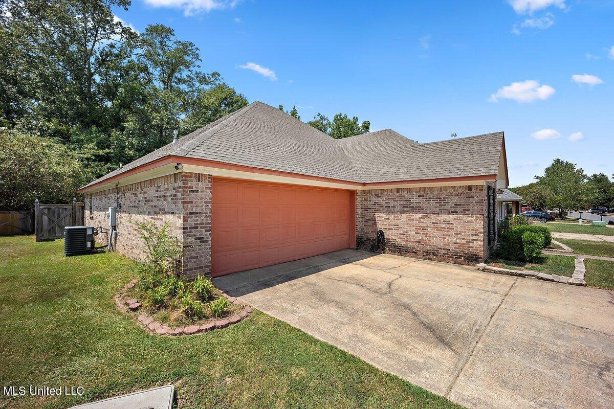 134 Blackstone Circle, Brandon, Mississippi image 3