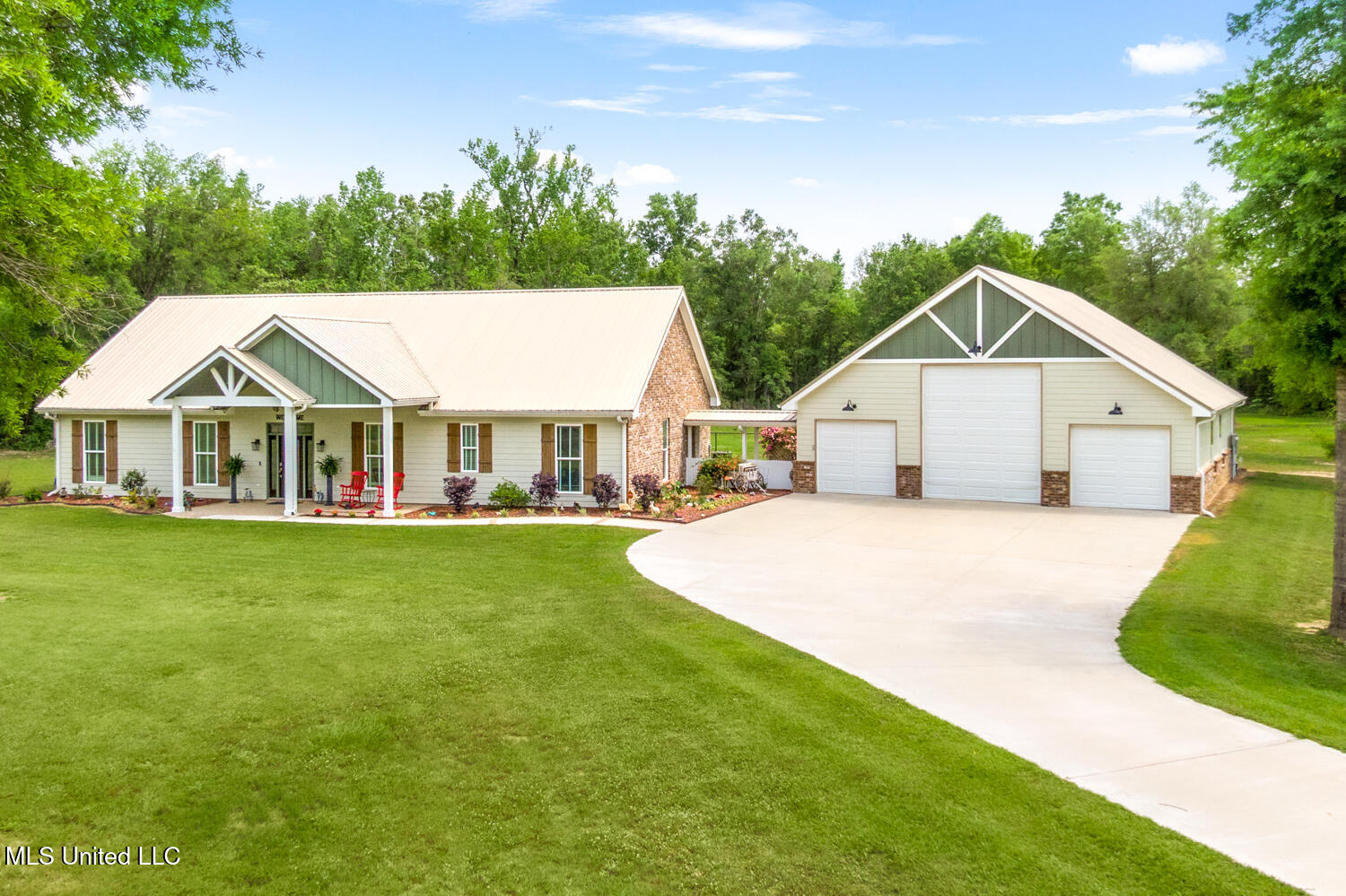 7 Bridgeview, Carriere, Mississippi image 2