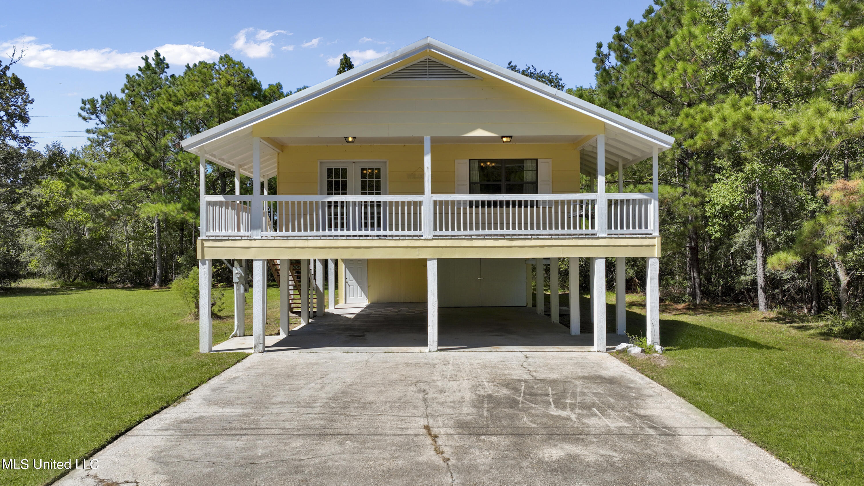 10029 Yazoo Street, Bay Saint Louis, Mississippi image 1