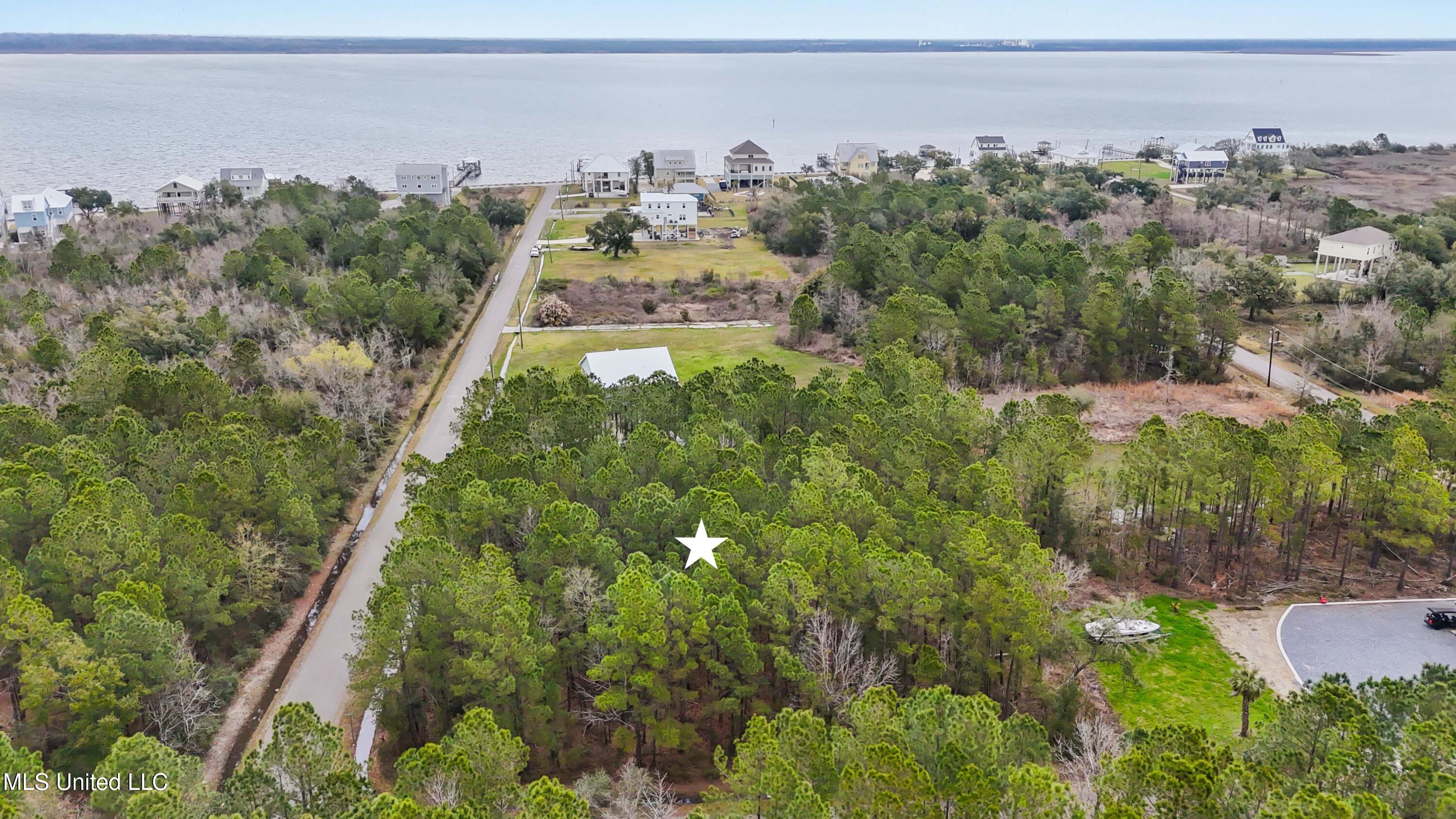 Blakemore Avenue, Bay Saint Louis, Mississippi image 8