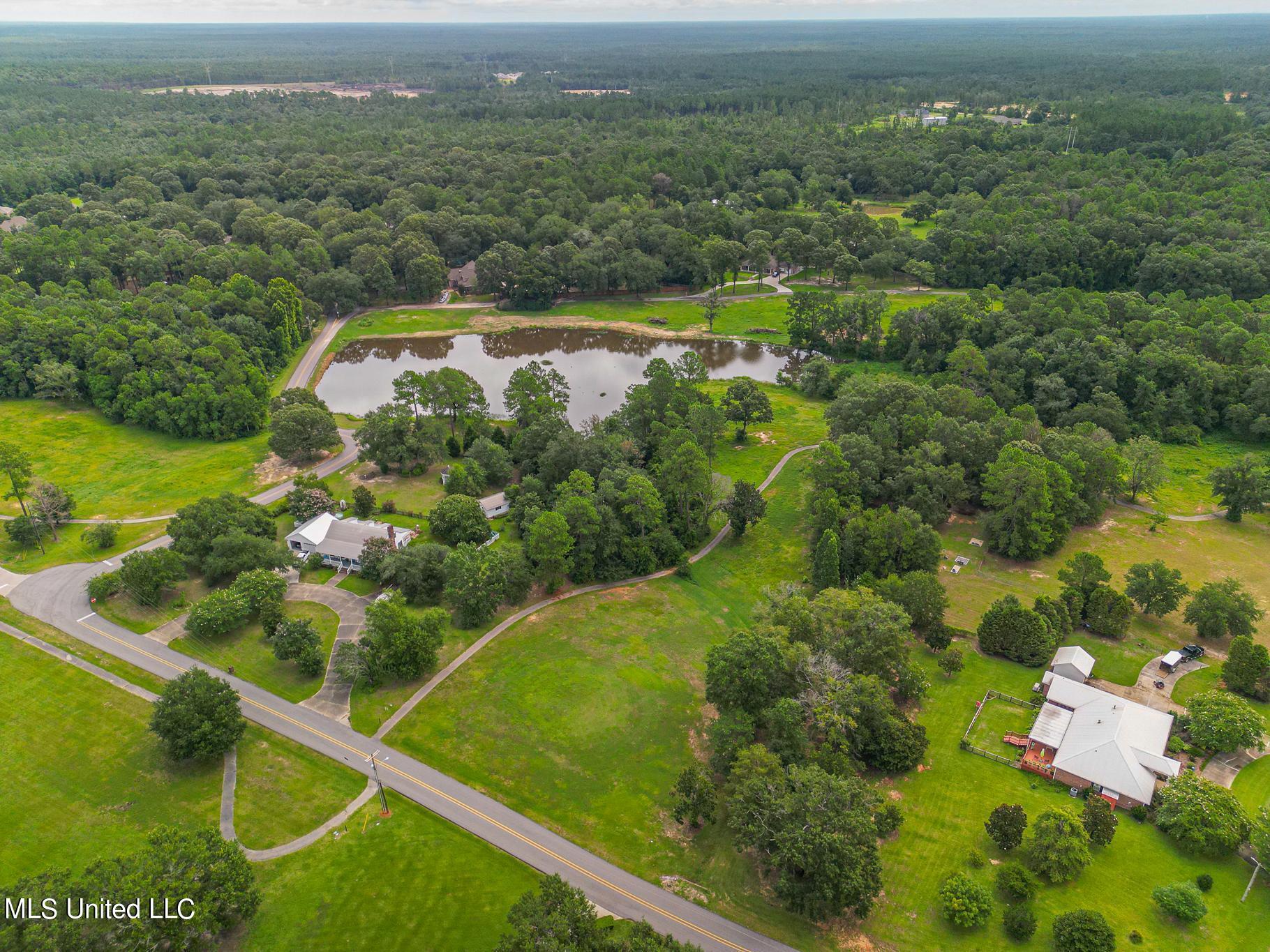 Fairway View Drive, Biloxi, Mississippi image 4