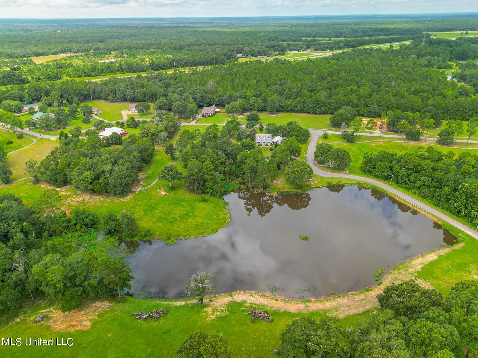 Fairway View Drive, Biloxi, Mississippi image 5