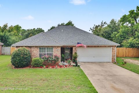 Homes For Sale - 325 Woodcrest Drive<br/> Long Beach, MS 39560