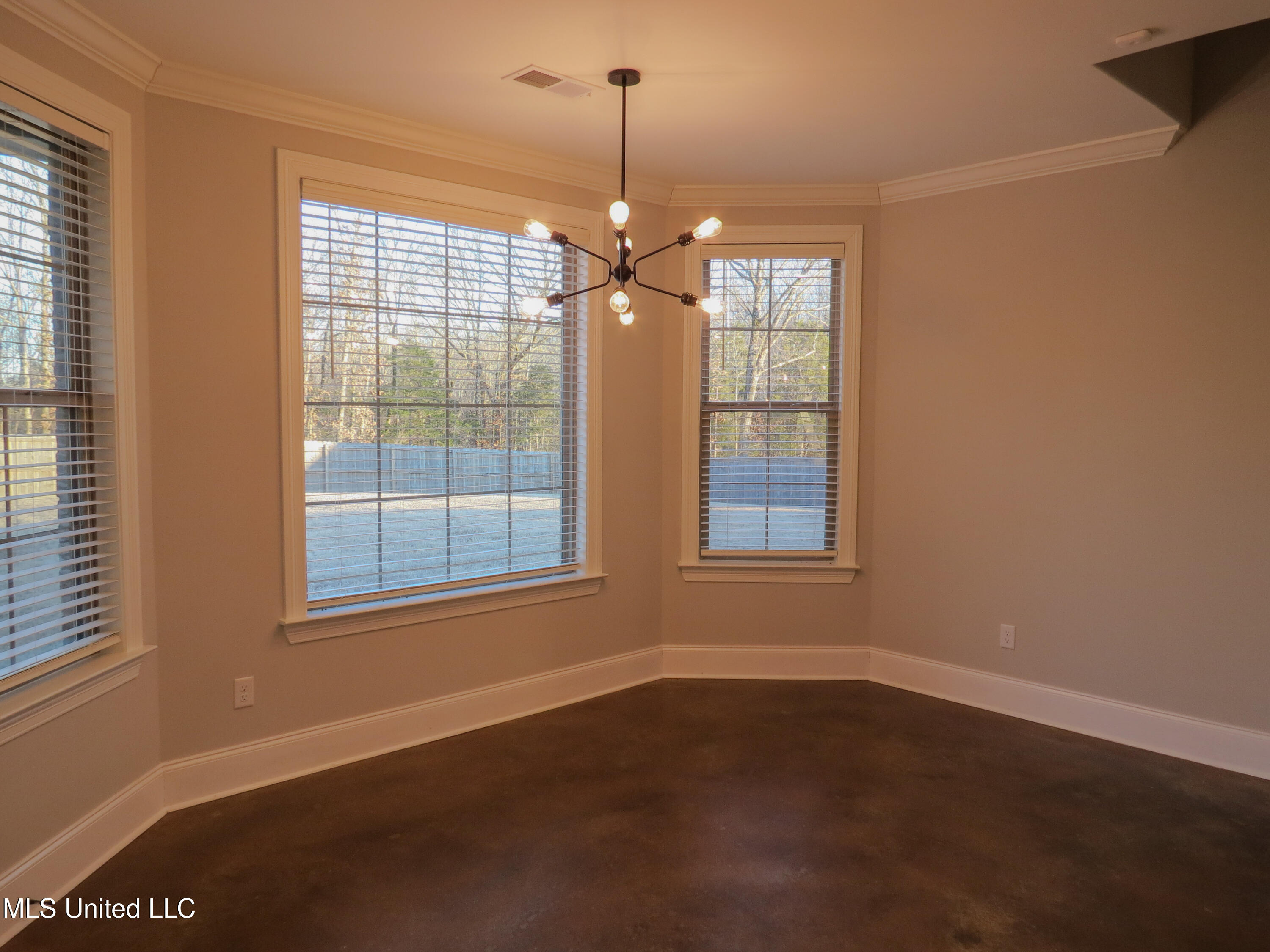 3064 S Cypress Lake Drive Drive, Olive Branch, Mississippi image 9