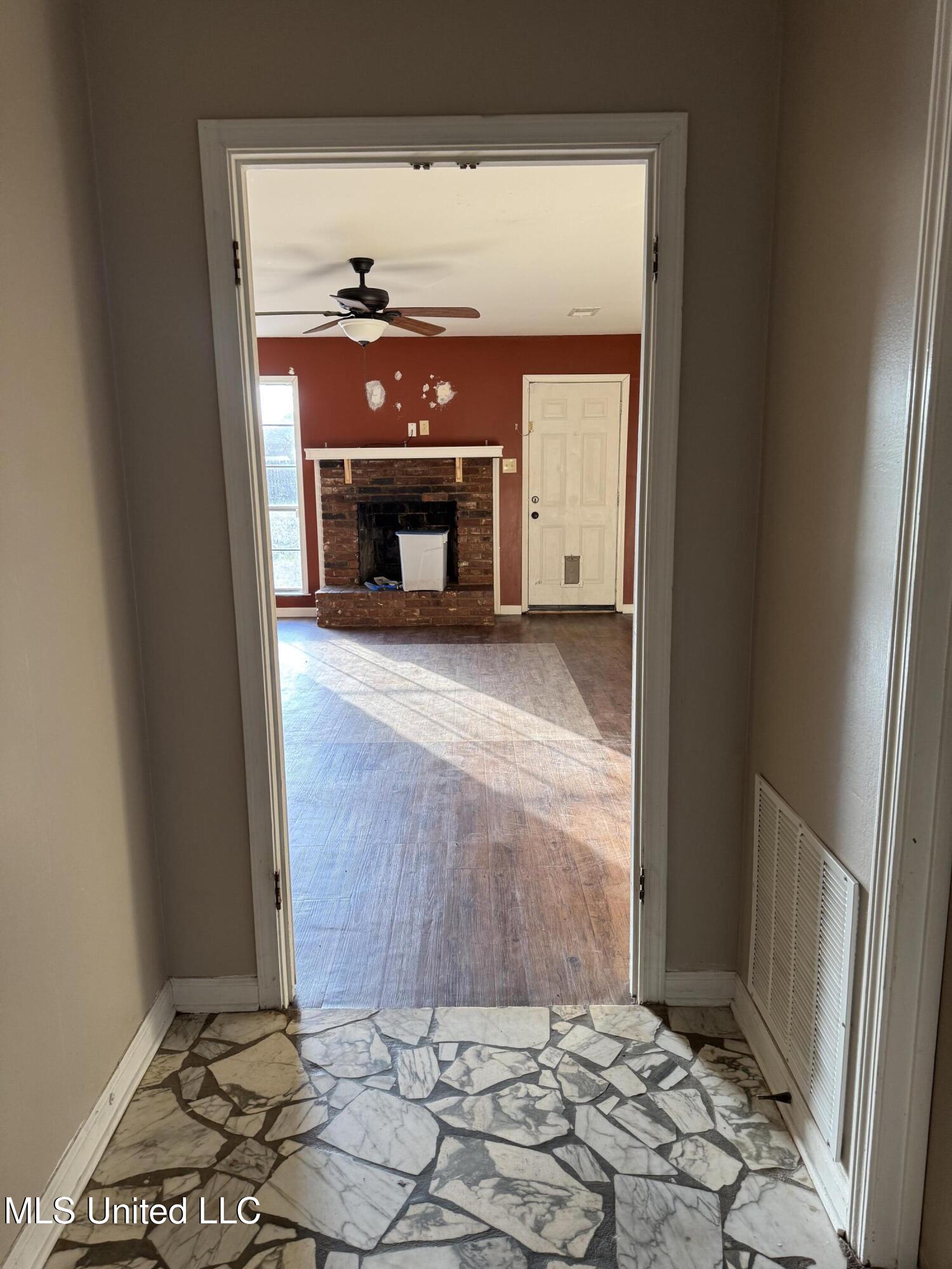1748 George Place, Southaven, Mississippi image 3