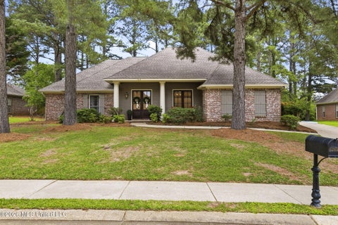 Homes For Sale - 1412 Waterton Drive<br/> Madison, MS 39110