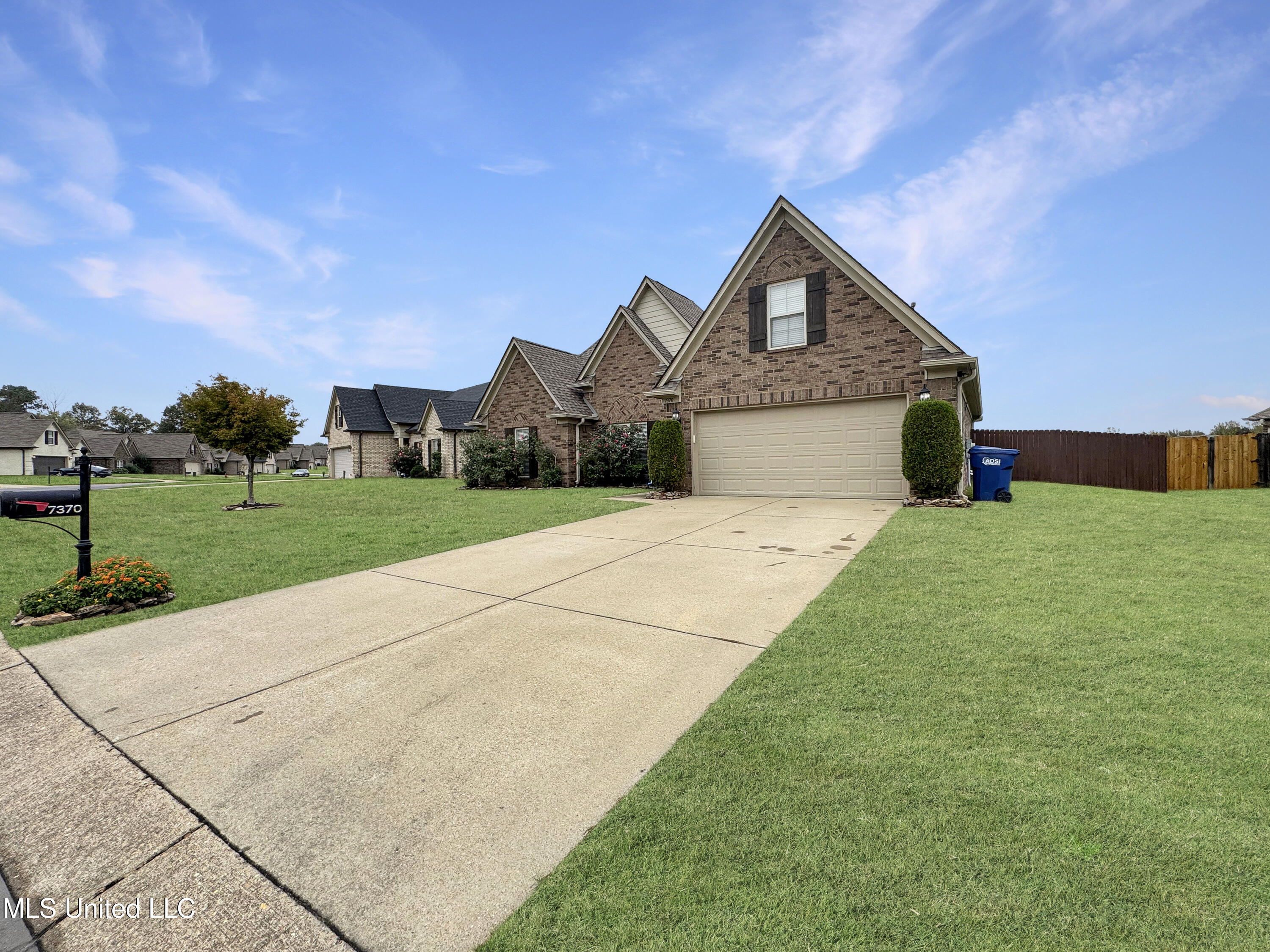 7370 Redberry Drive, Horn Lake, Mississippi image 3