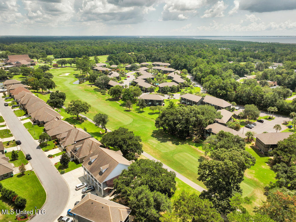 204FairwayVillas-3