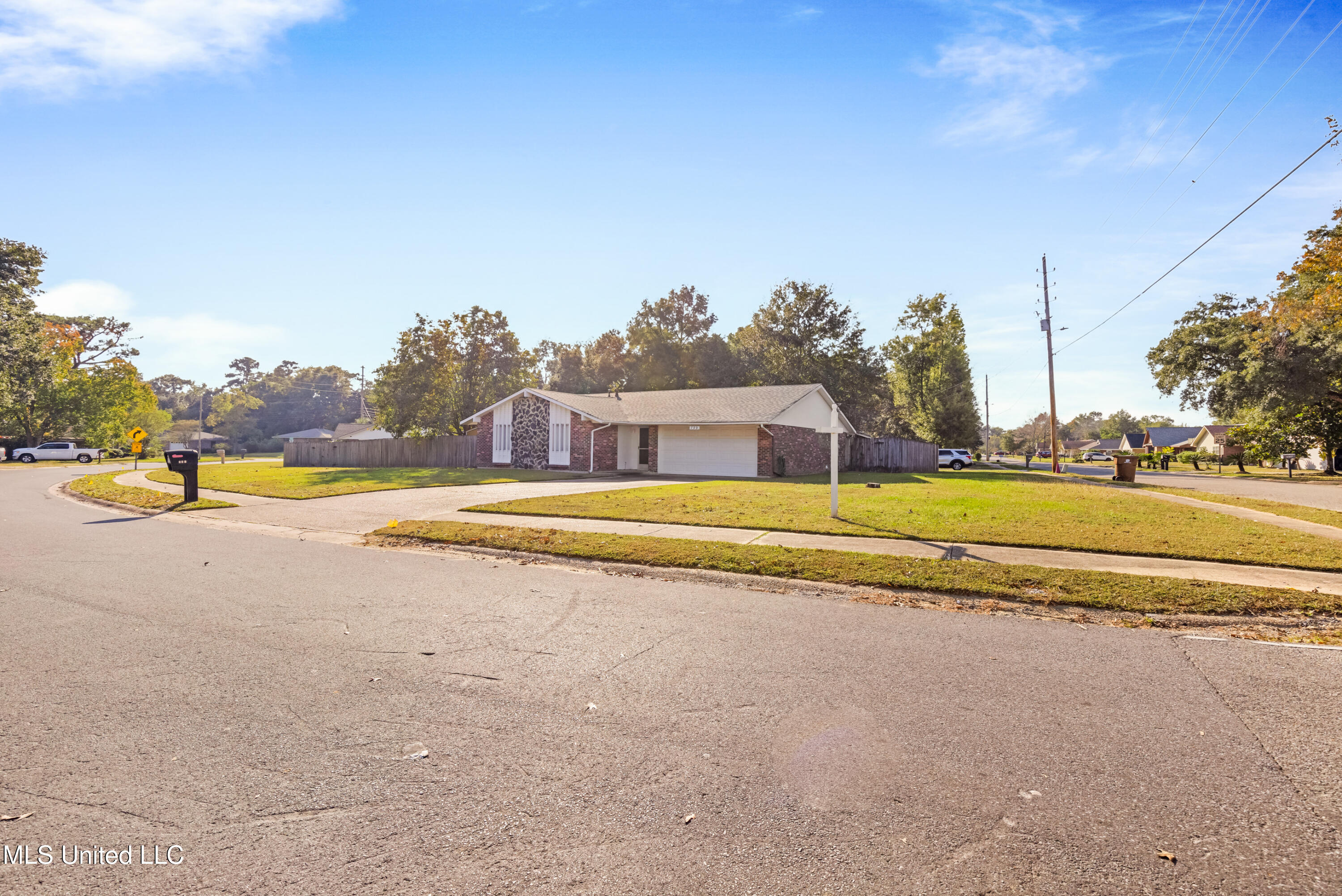 799 Holly Hills Drive, Biloxi, Mississippi image 3