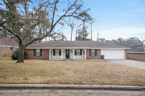 Homes For Sale - 22 Pebble Hill Drive<br/> Brandon, MS 39042