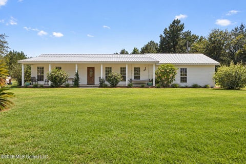 Homes For Sale - 141 Wayne Lee Road<br/> Lucedale, MS 39452