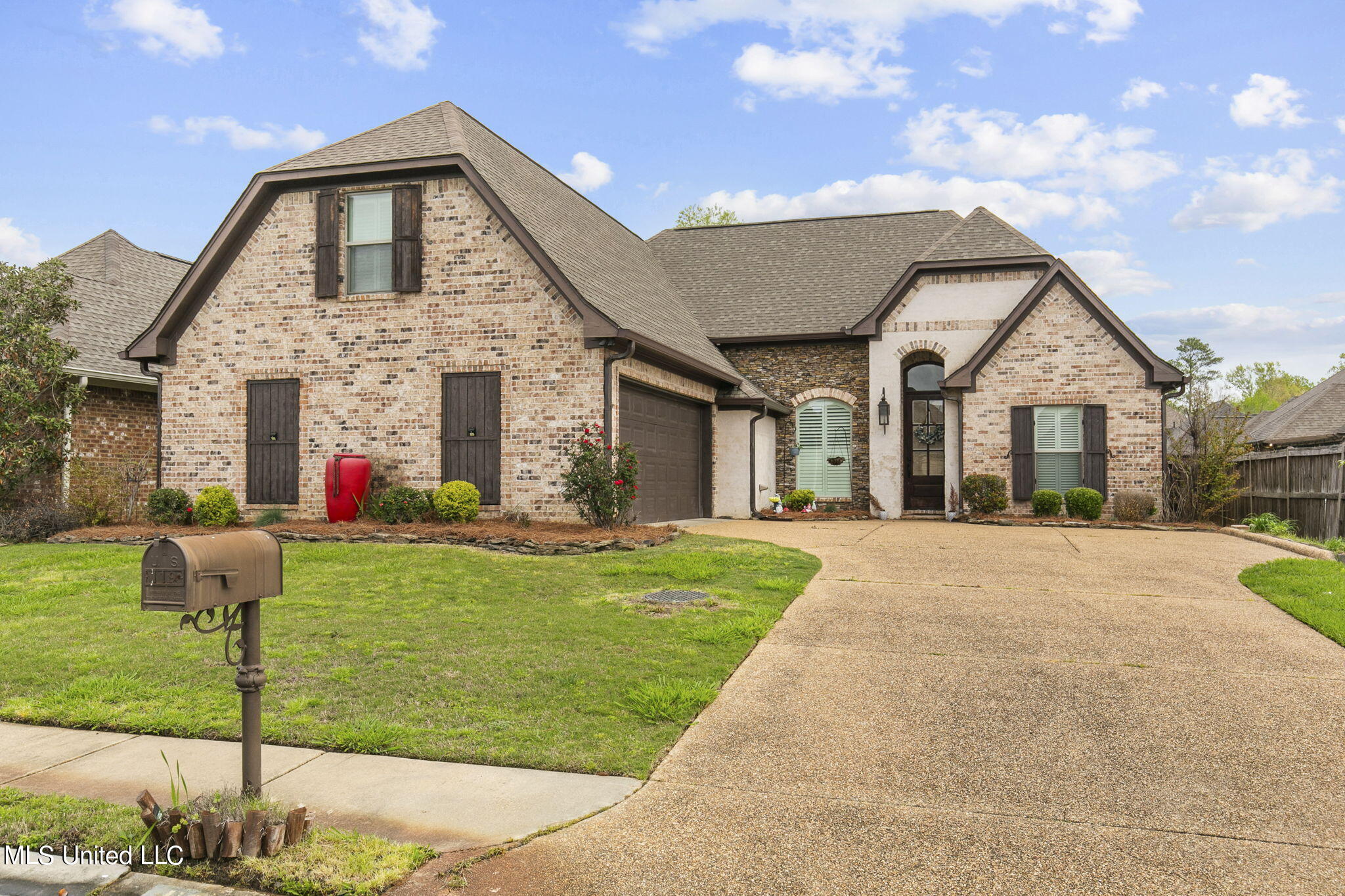 119 Amethyst Lane, Brandon, Mississippi image 2