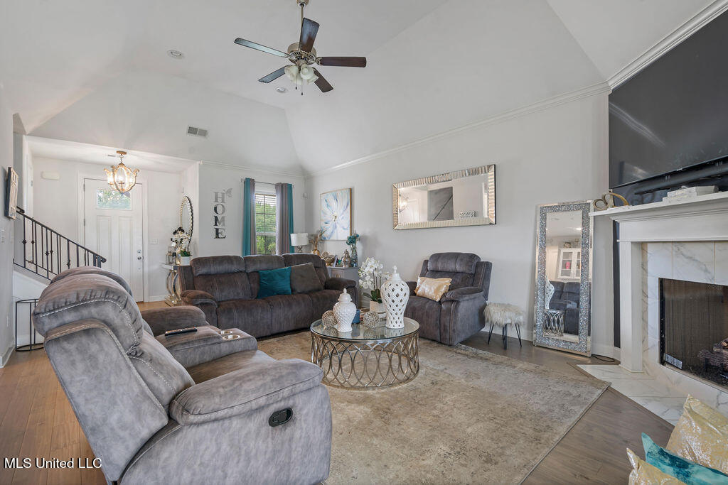 5065 Kensington Creek Drive, Southaven, Mississippi image 3