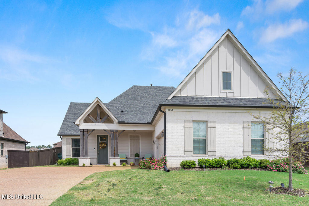 5065 Kensington Creek Drive, Southaven, Mississippi image 1