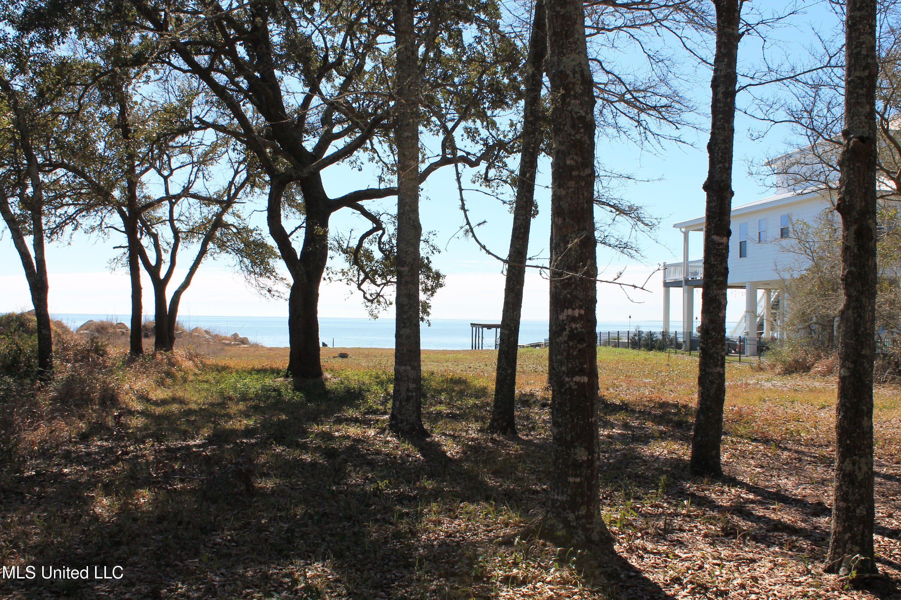 5009 E Belle Fontaine Road, Ocean Springs, Mississippi image 3