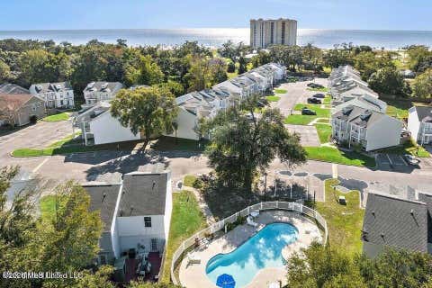 Townhouse For Rent - 1120 Century Oaks Dr<br/> Harrison County, Gulfport, MS 39507