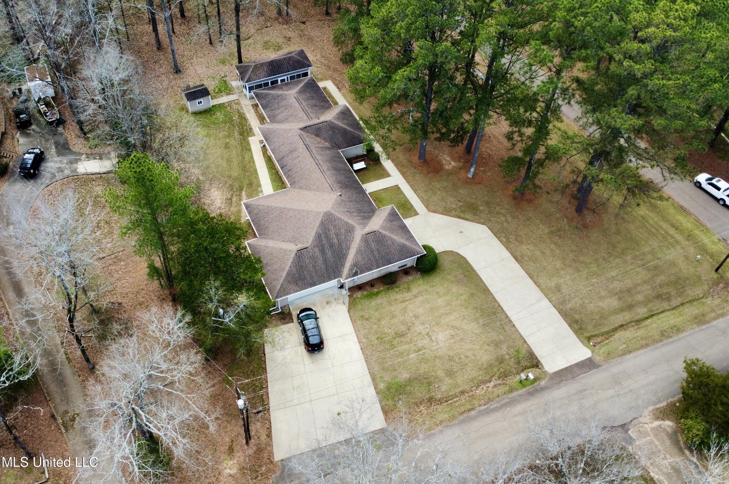 207 Tulane Drive, Clinton, Mississippi image 9