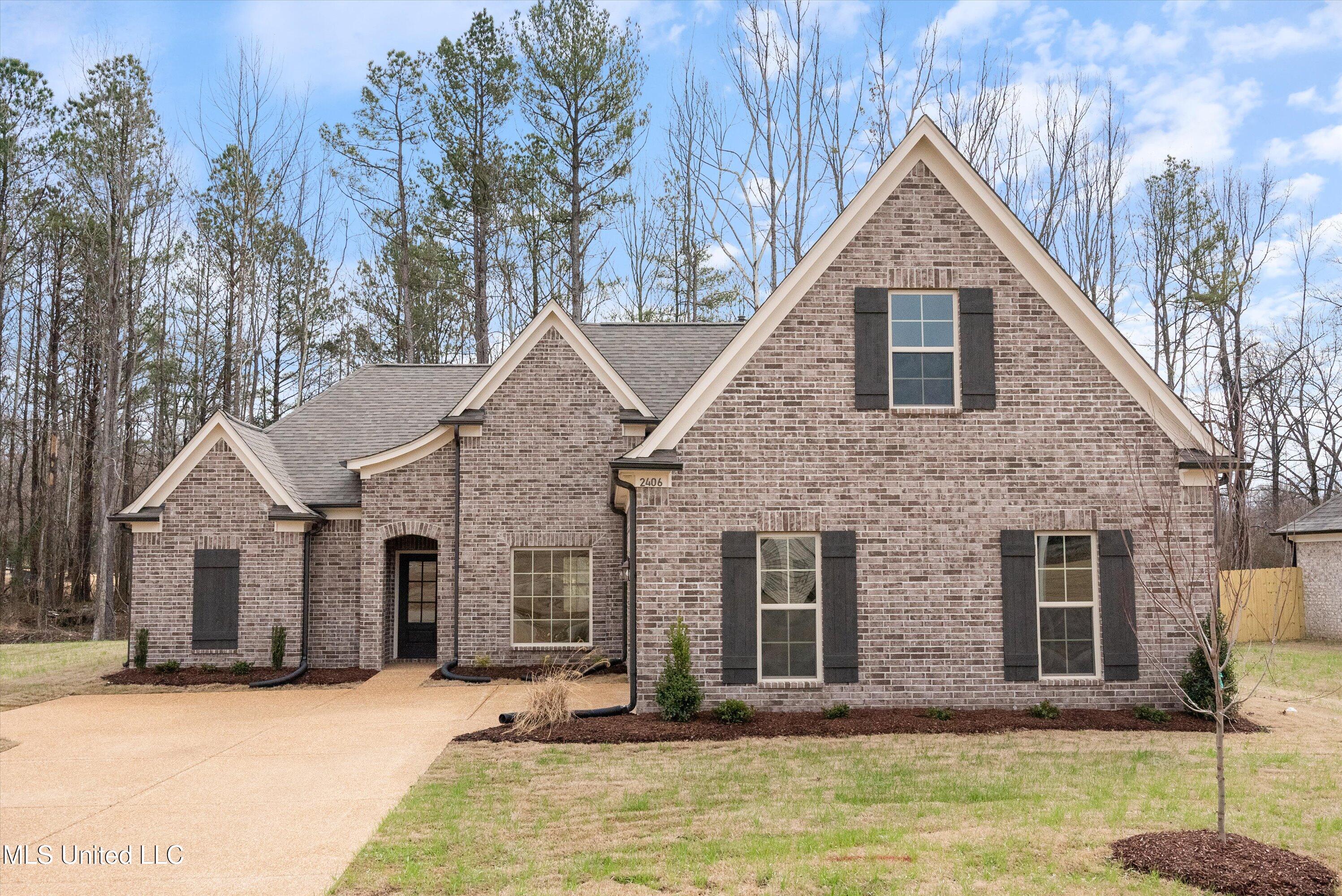 2406 Scott Meadows Lane, Hernando, Mississippi image 1