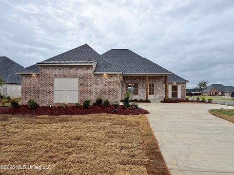 Homes For Sale - 141 Palace Crossing<br/> Flowood, MS 39232