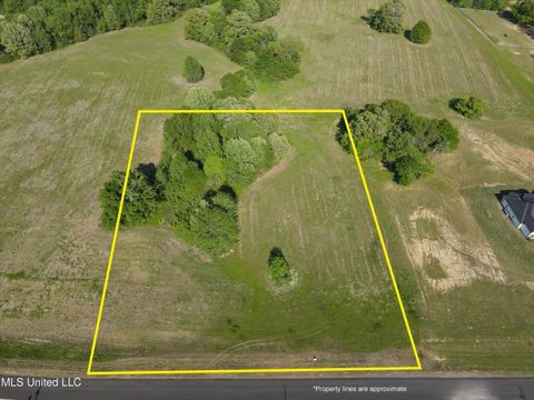 Vacant Land For Sale - 2 Como Trace Drive<br/> Senatobia, MS 38668