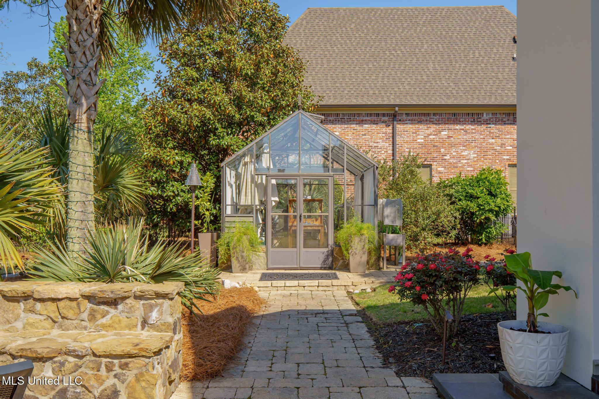 65 Pecan, Hattiesburg, Mississippi image 49