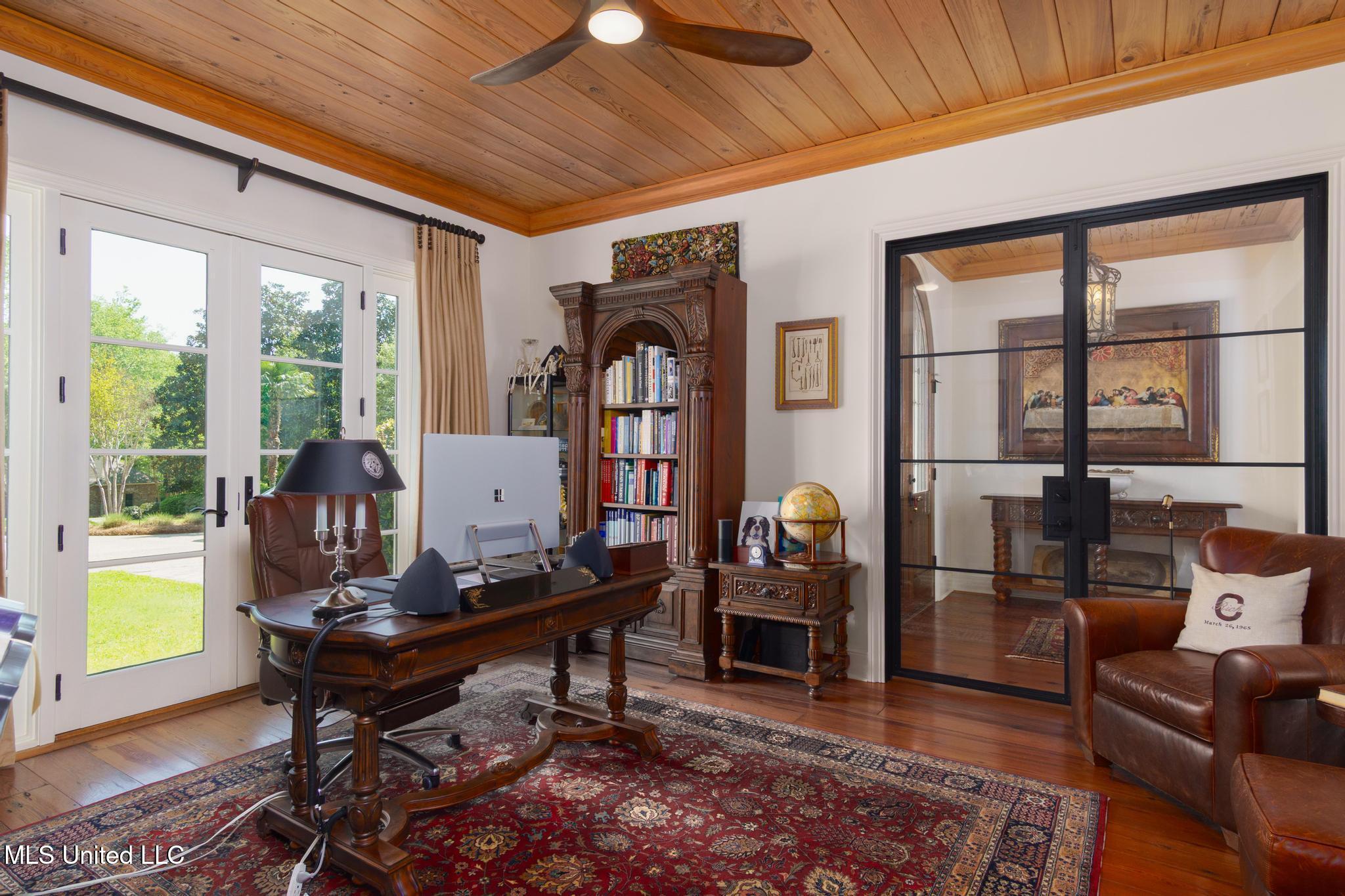 65 Pecan, Hattiesburg, Mississippi image 11