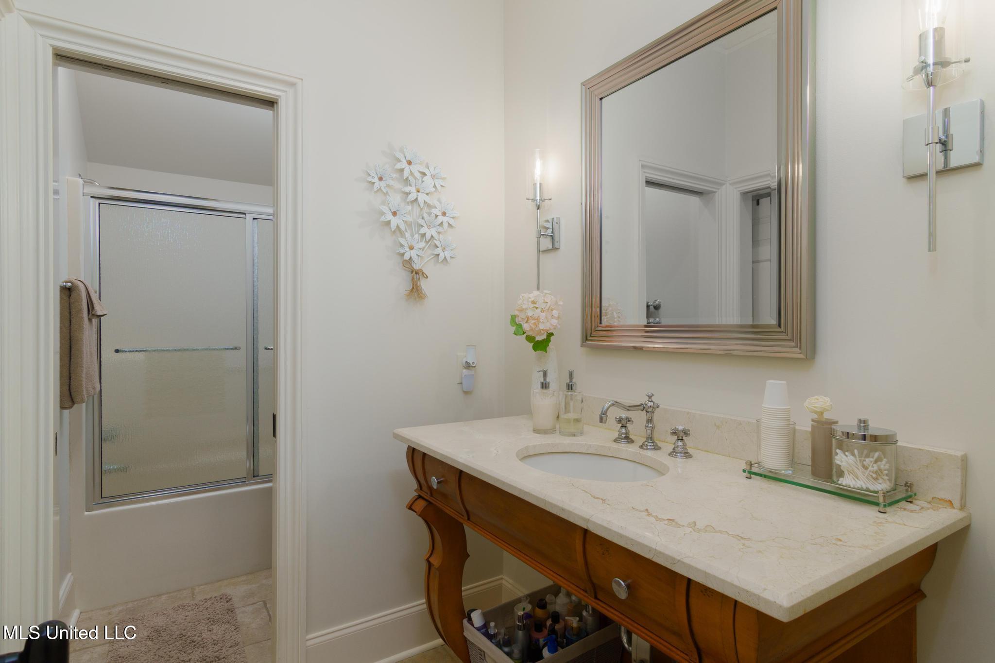 65 Pecan, Hattiesburg, Mississippi image 32
