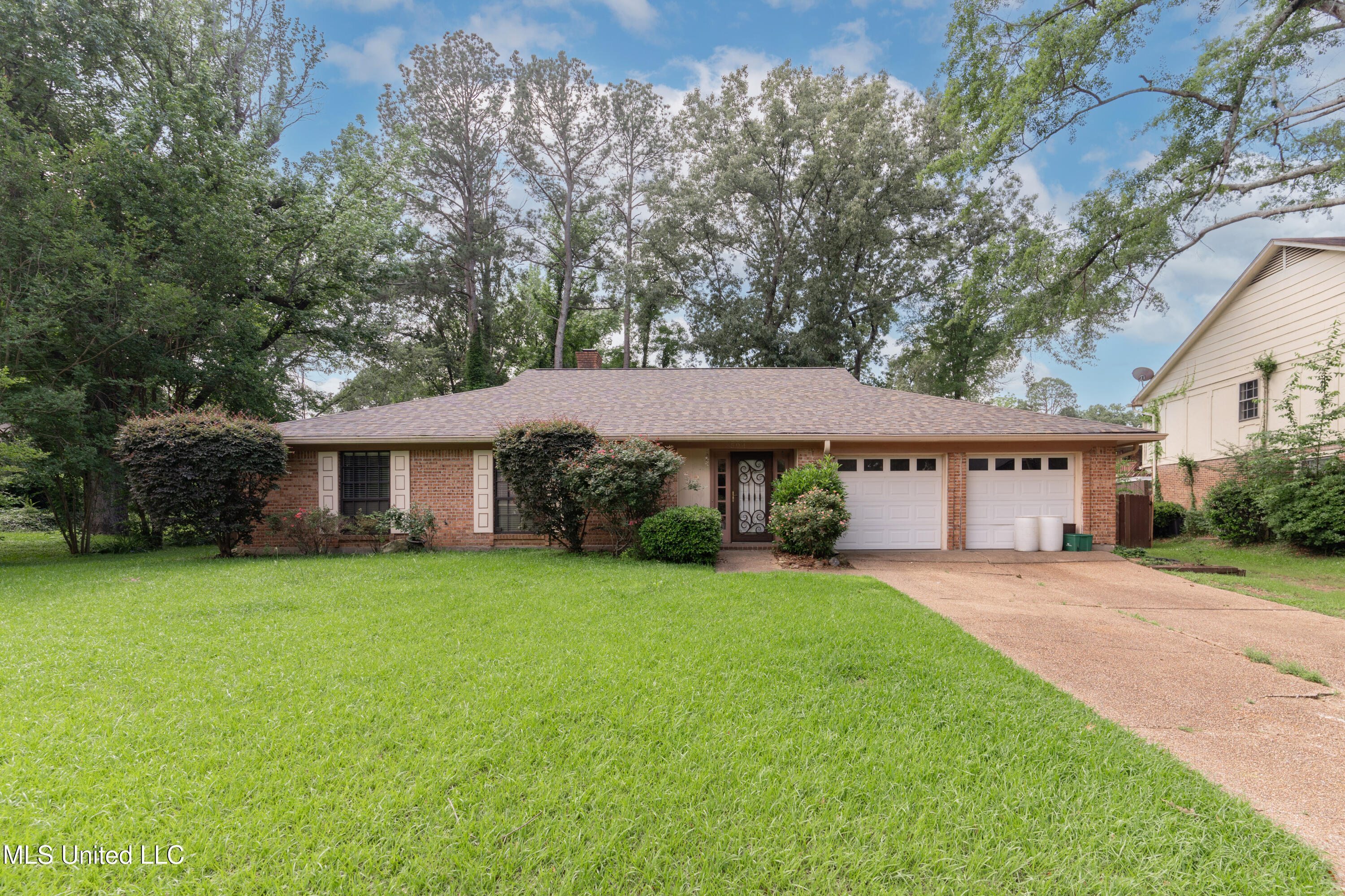 504 Hampton Street, Clinton, Mississippi image 2