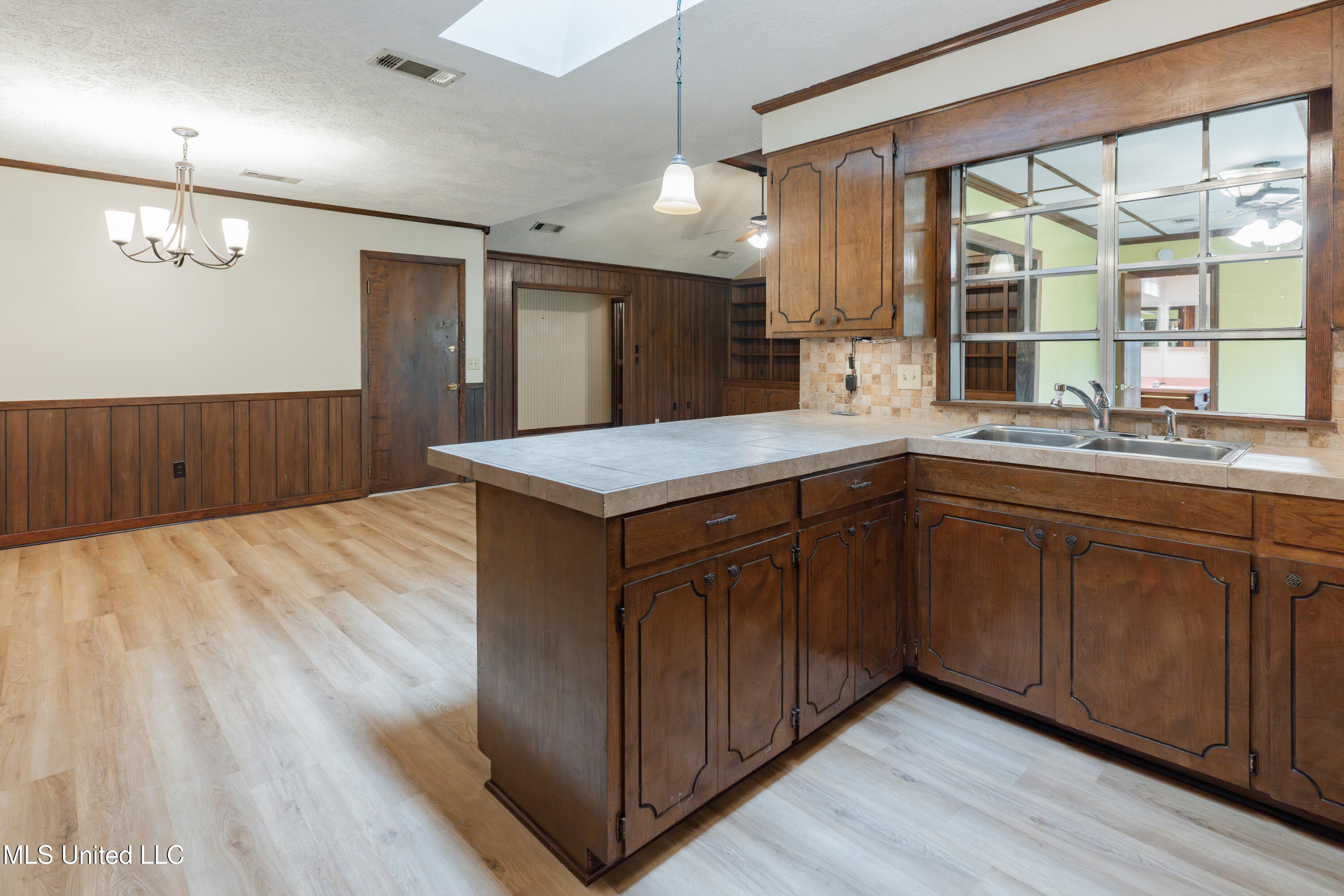 504 Hampton Street, Clinton, Mississippi image 19