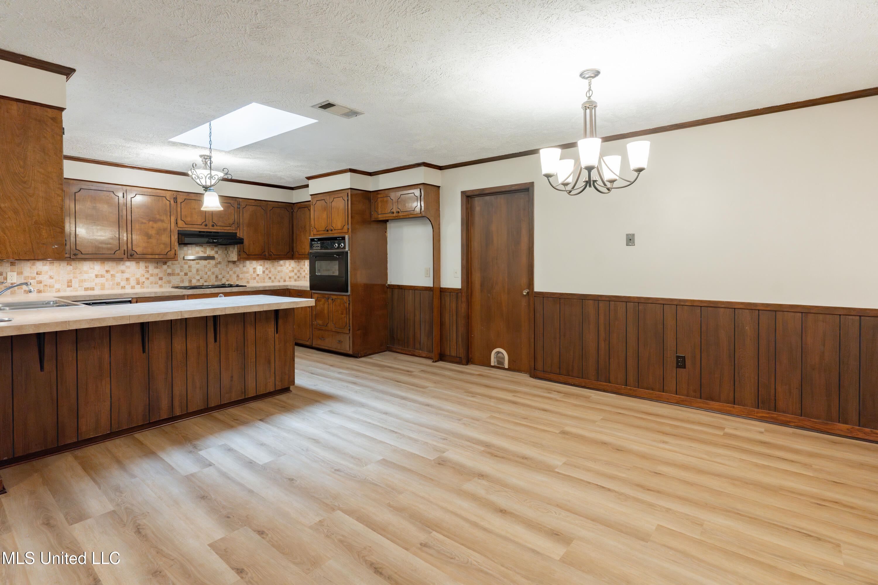 504 Hampton Street, Clinton, Mississippi image 13