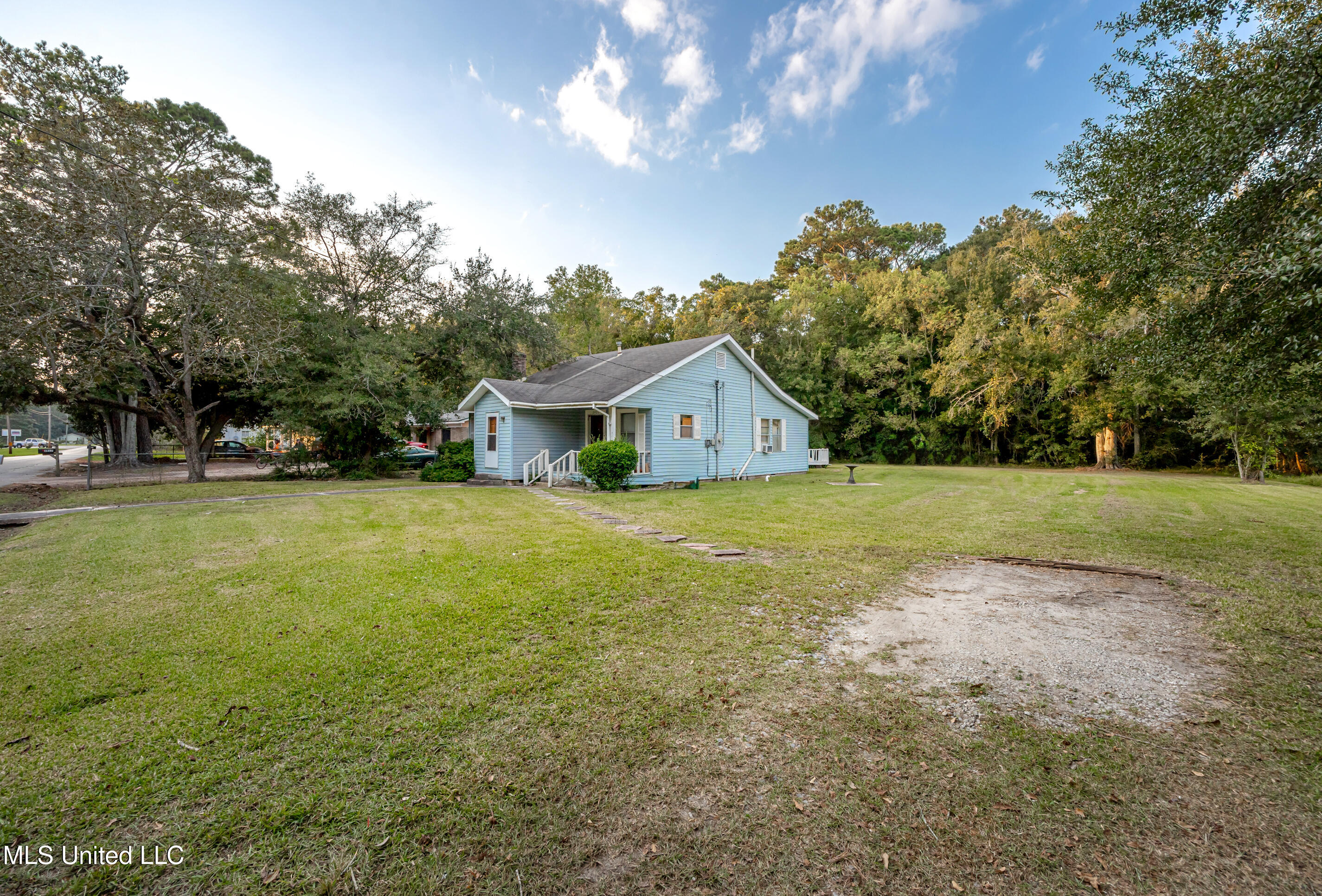 3921 Wembley Avenue, Moss Point, Mississippi image 4