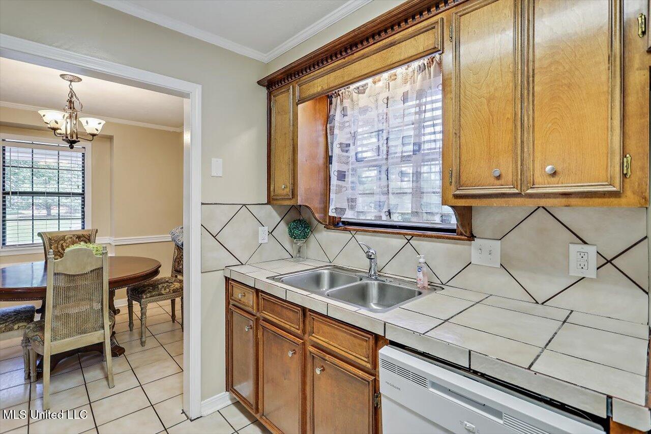 121 Summit Drive, Madison, Mississippi image 10