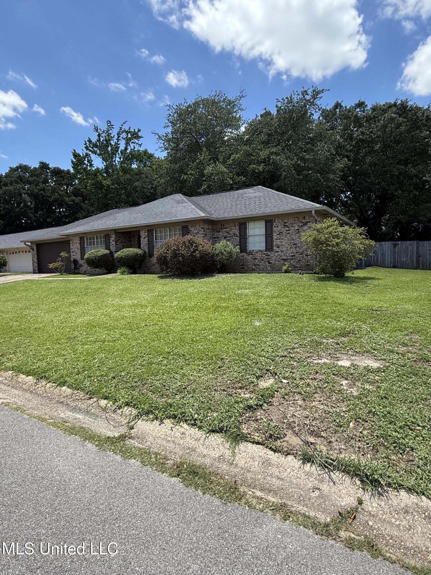 2246 Baywood Drive, Biloxi, Mississippi image 3